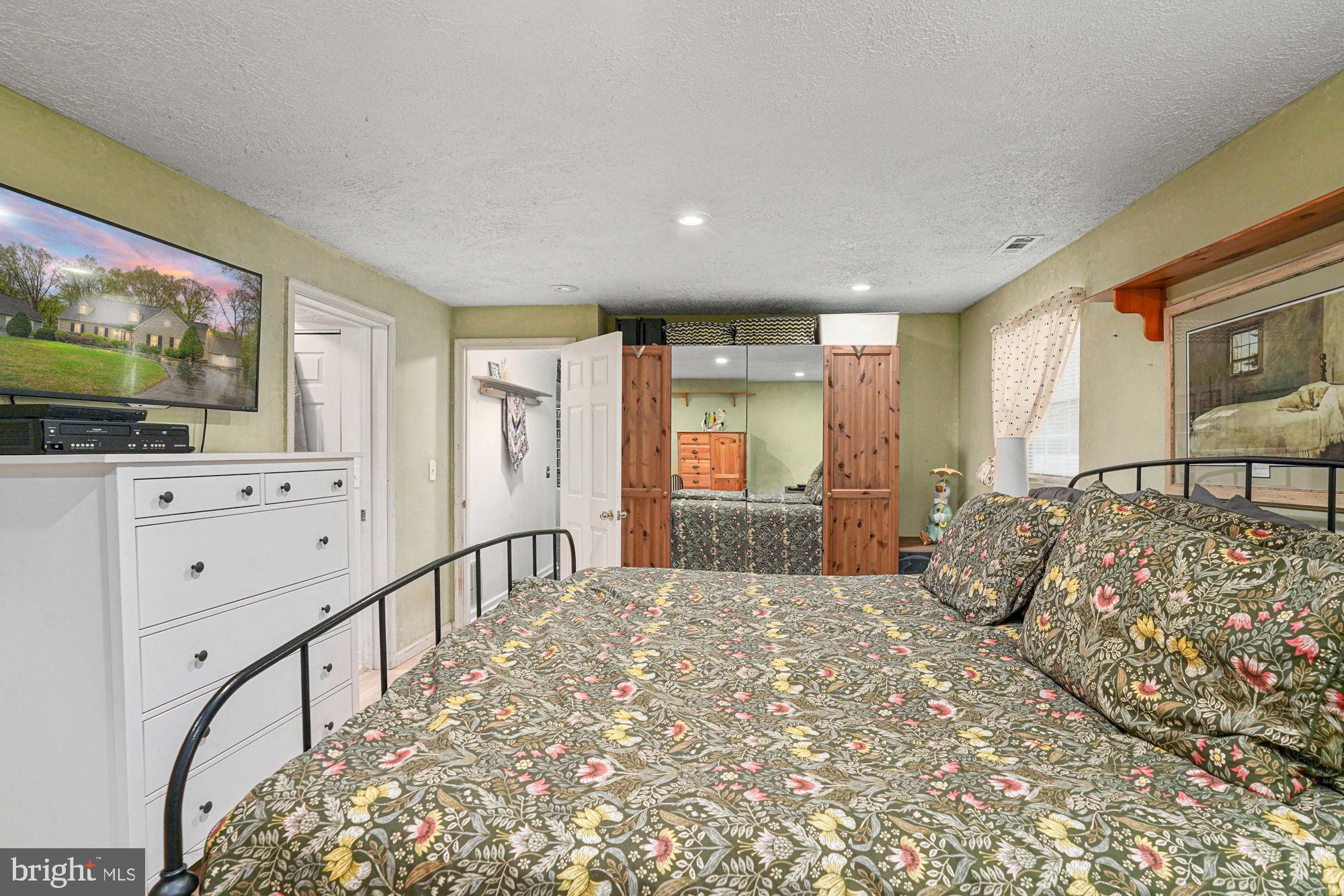 VISTA WOODS - Residential