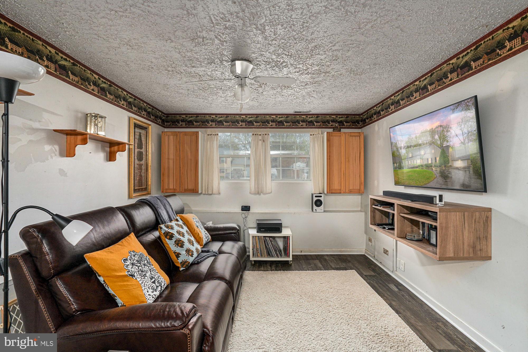 VISTA WOODS - Residential