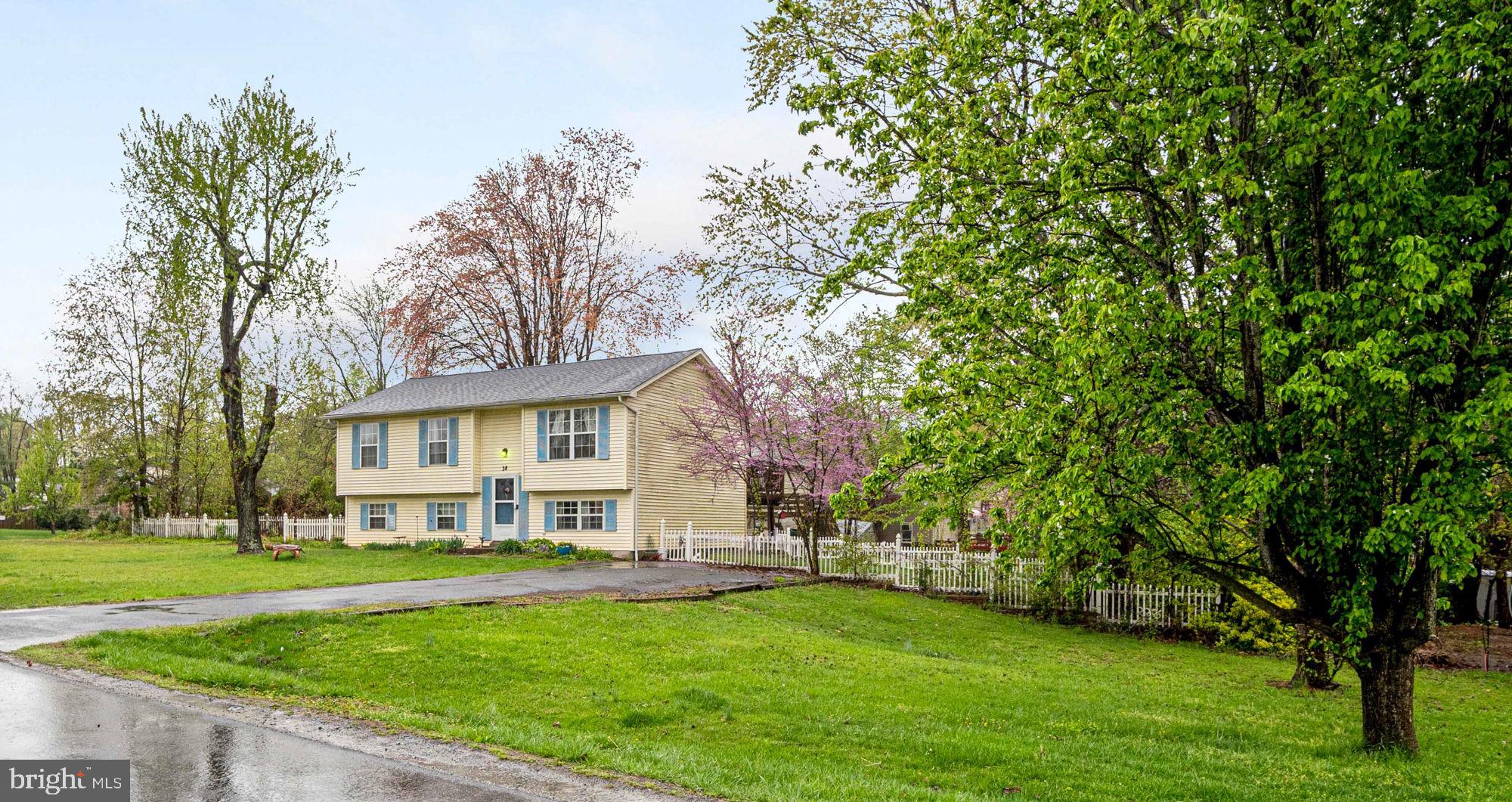 VISTA WOODS - Residential