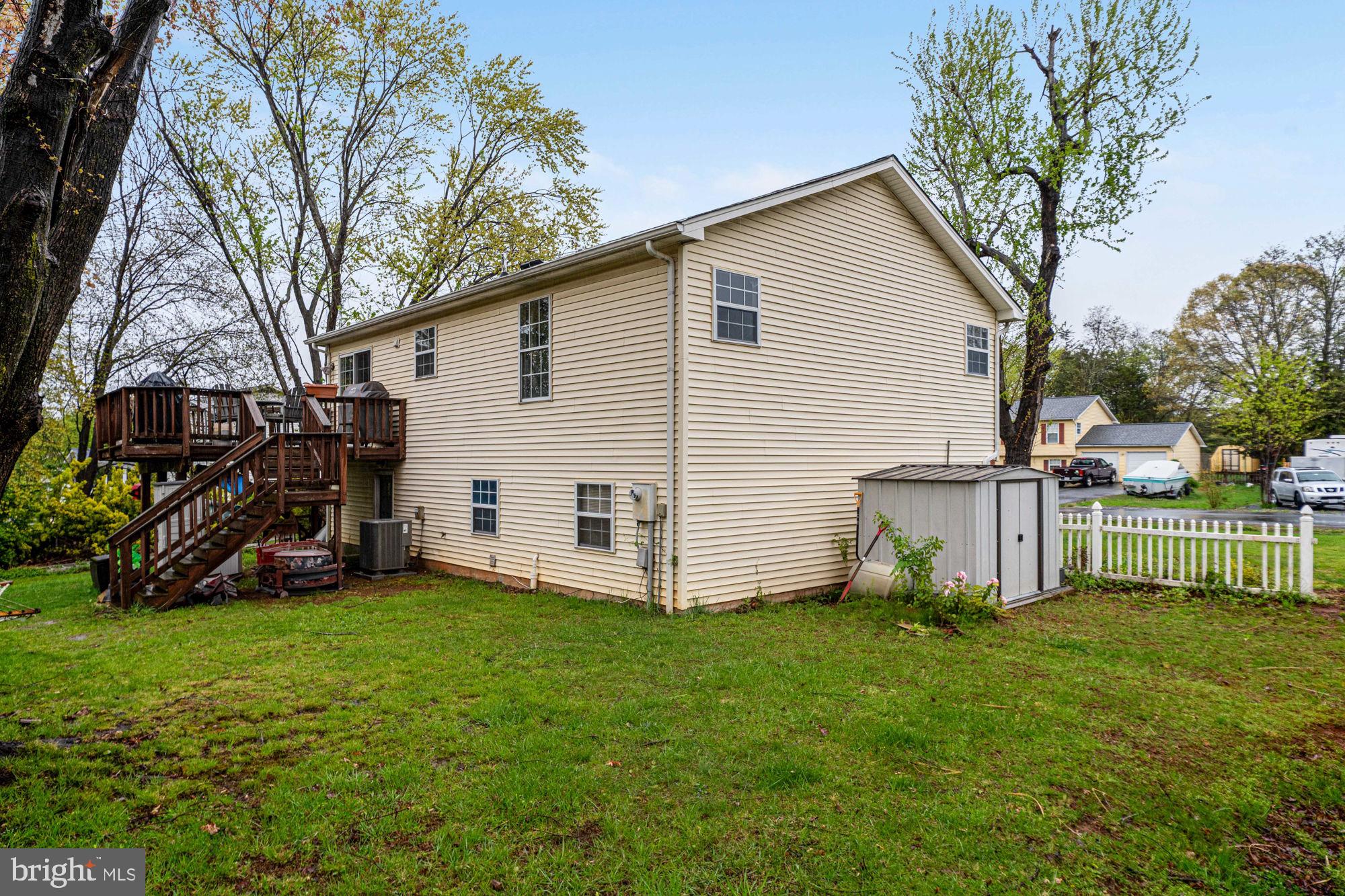 VISTA WOODS - Residential