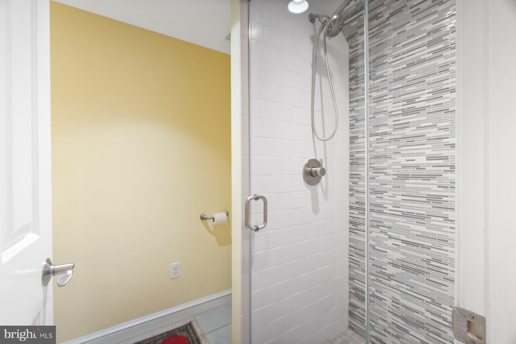 PATRICK HENRY - Residential