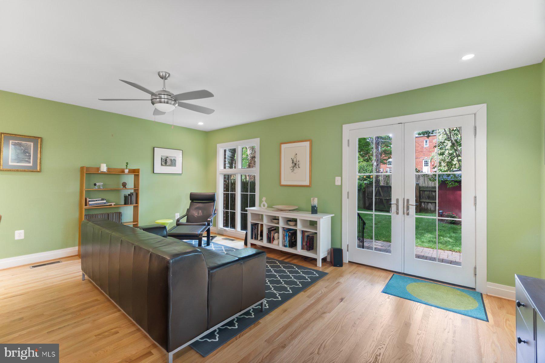 PATRICK HENRY - Residential