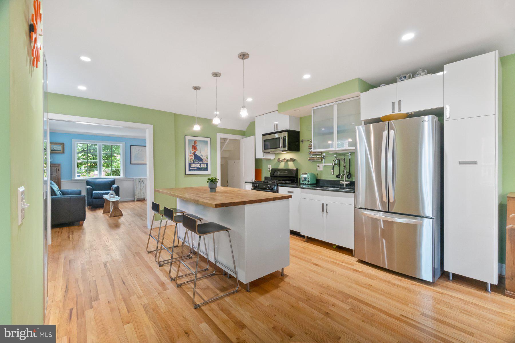 PATRICK HENRY - Residential