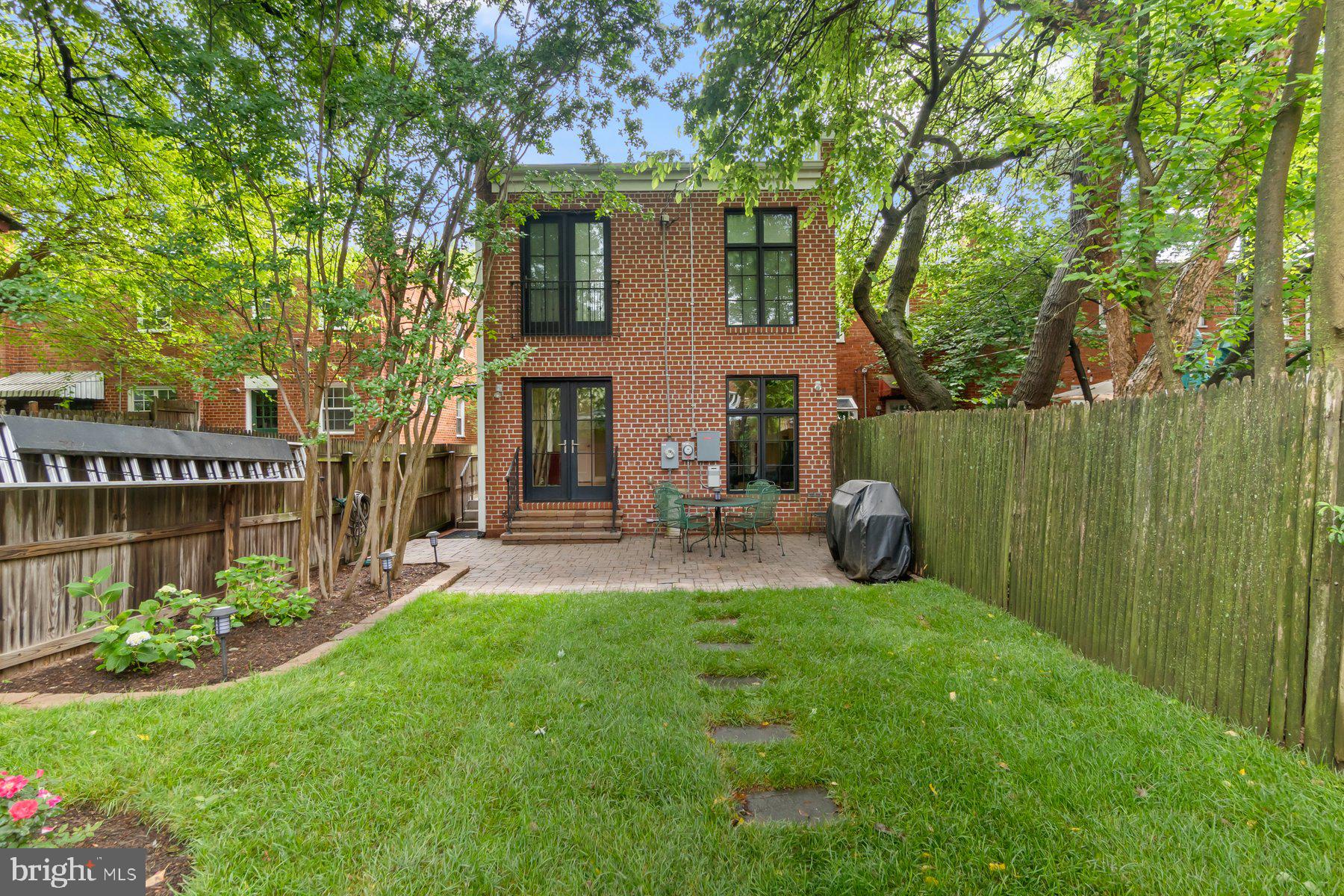 PATRICK HENRY - Residential