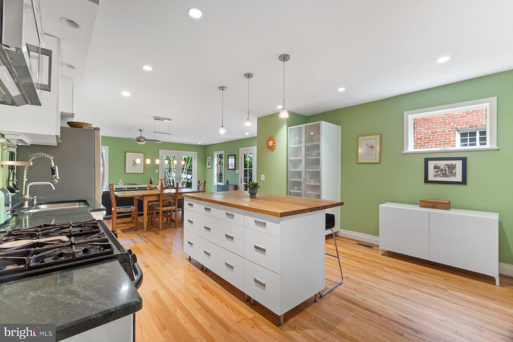 PATRICK HENRY - Residential