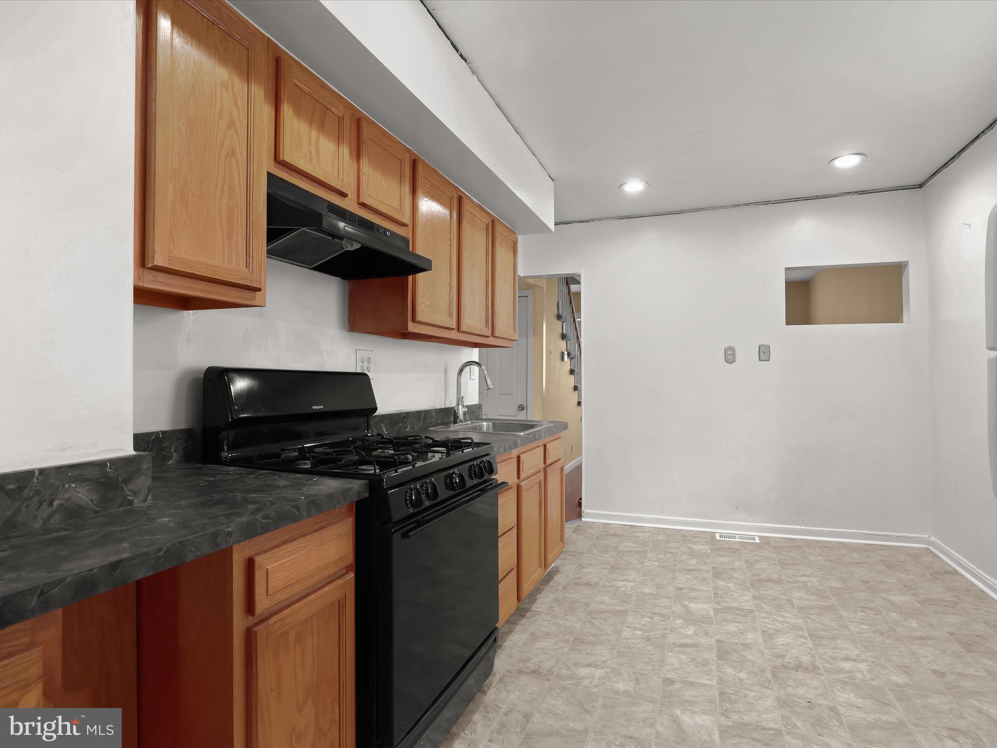 GRAY MANOR - Residential