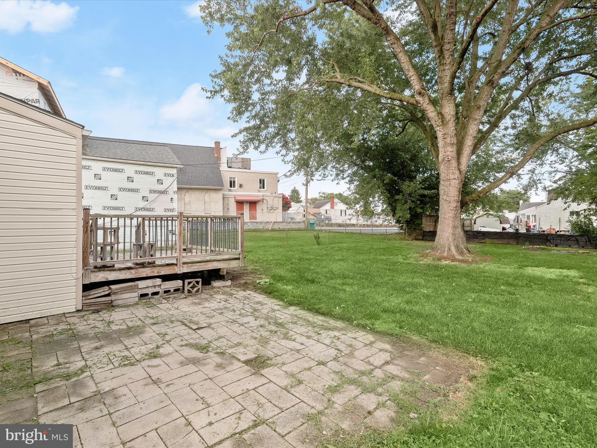 GRAY MANOR - Residential