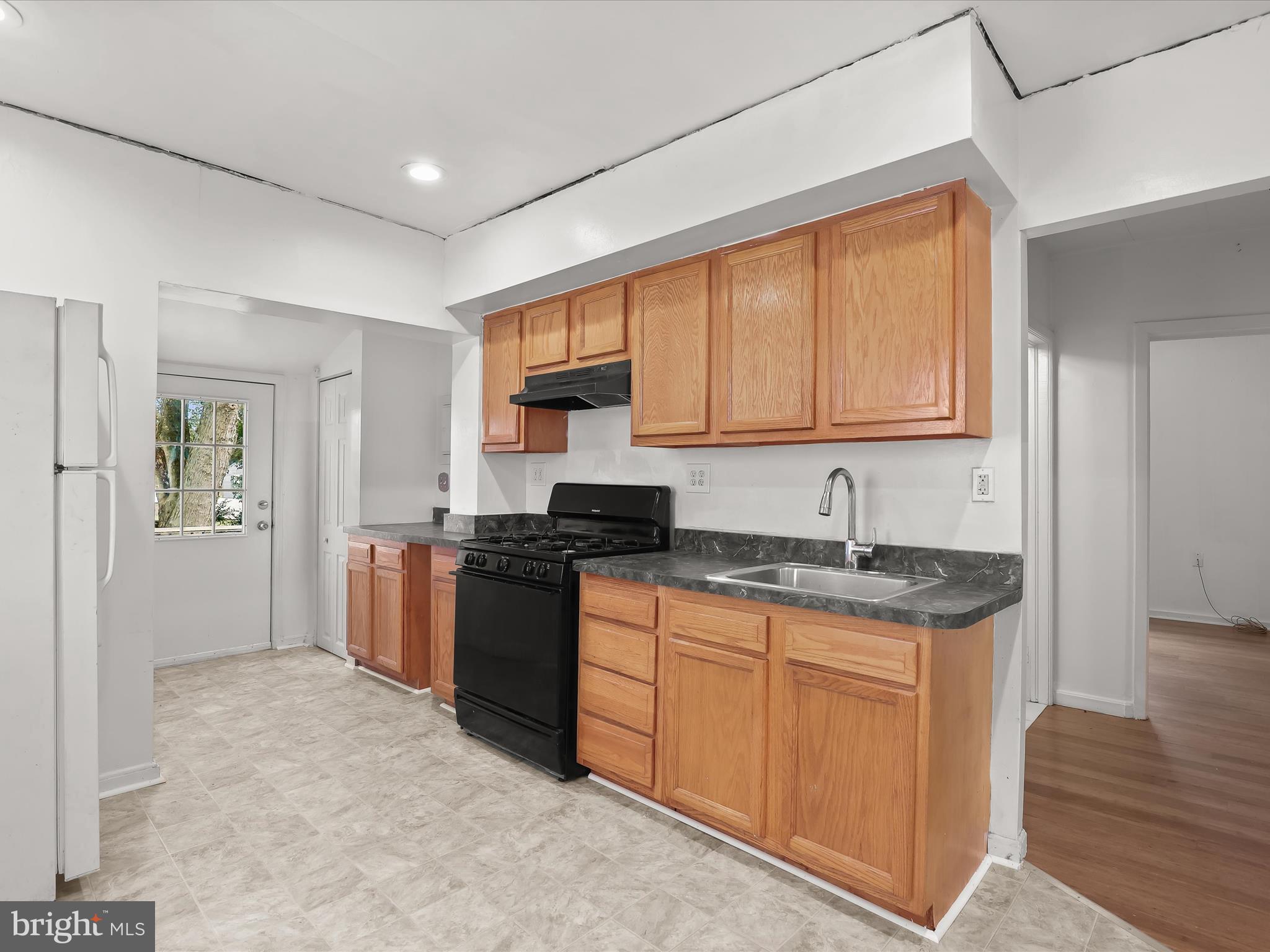 GRAY MANOR - Residential