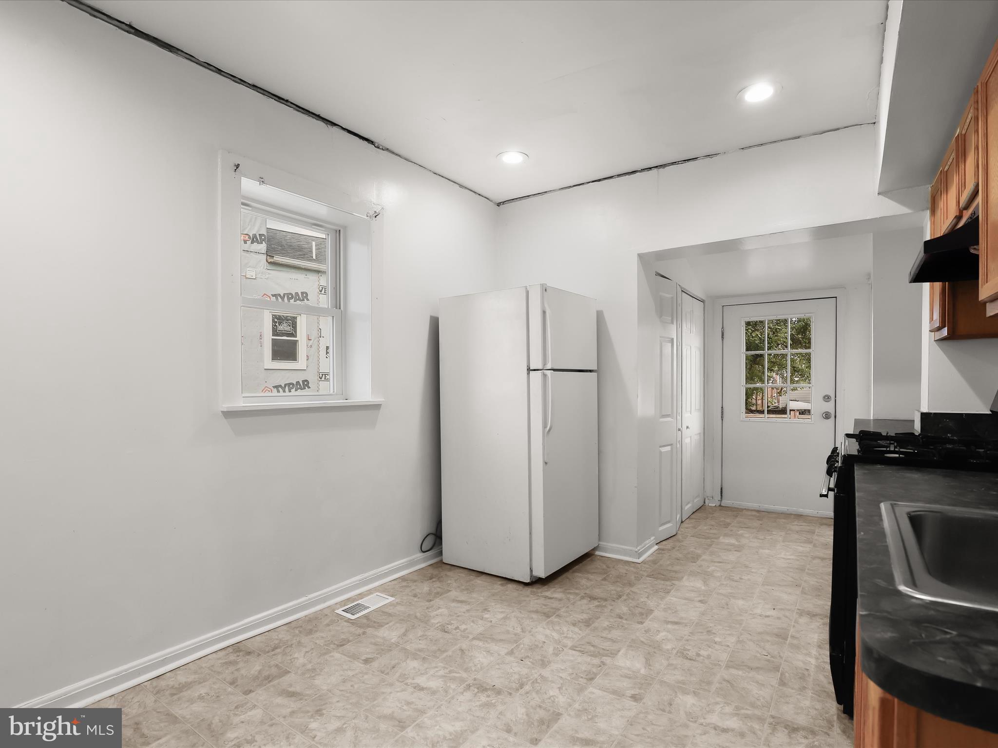 GRAY MANOR - Residential