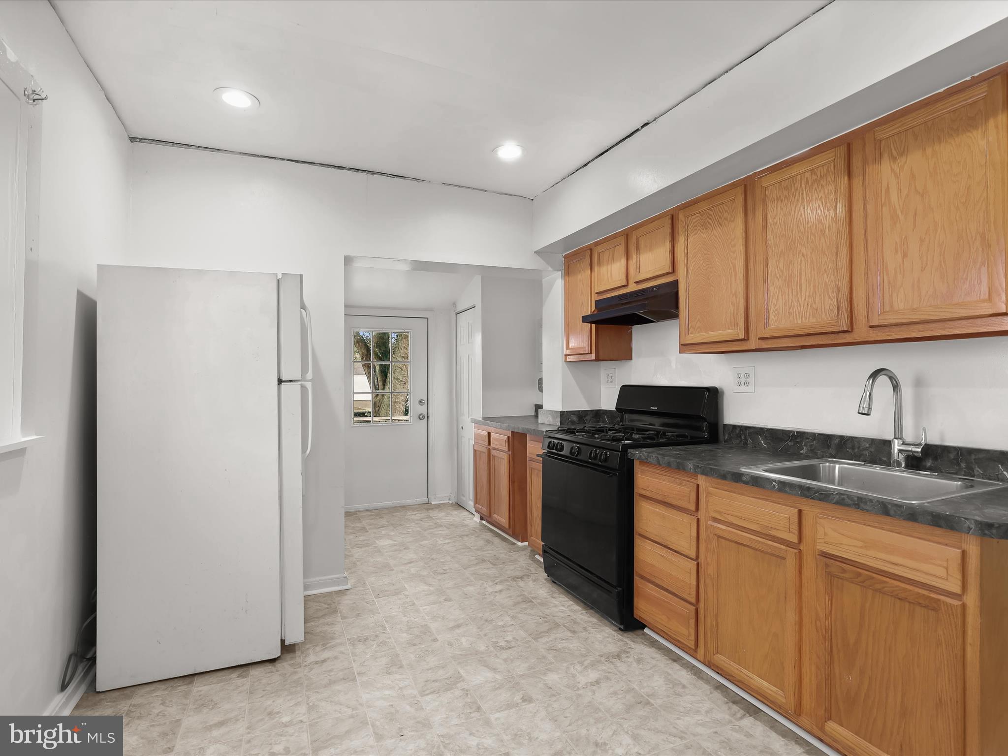 GRAY MANOR - Residential