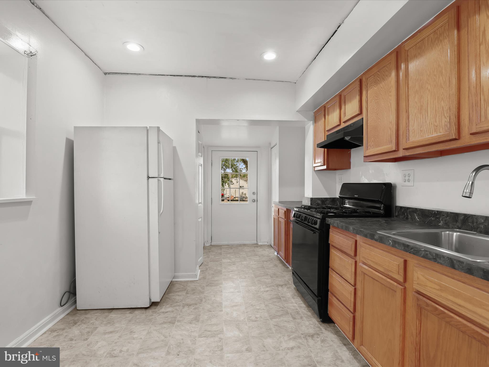 GRAY MANOR - Residential