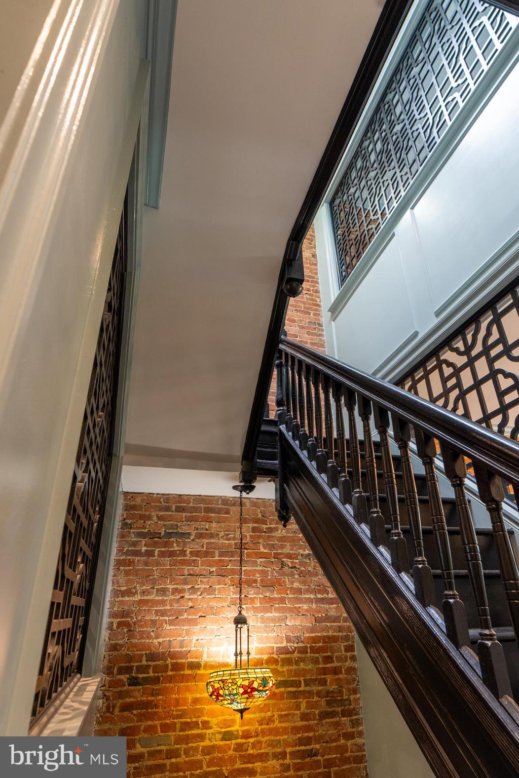JOHNSTON SQUARE - Residential