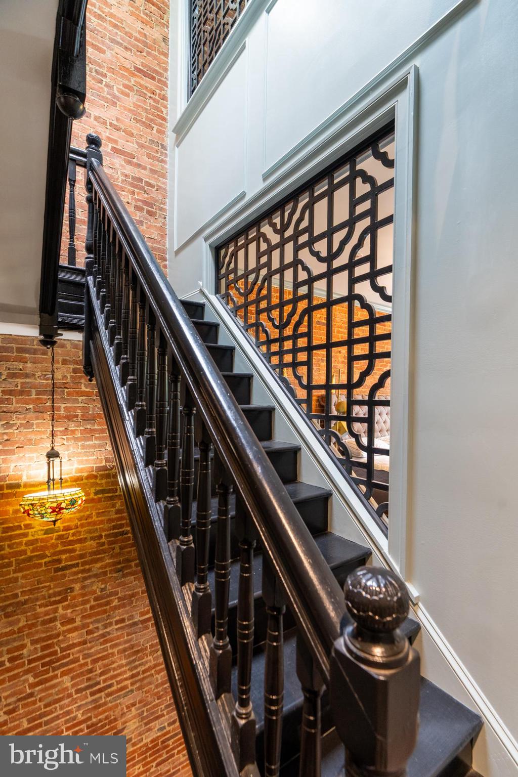 JOHNSTON SQUARE - Residential