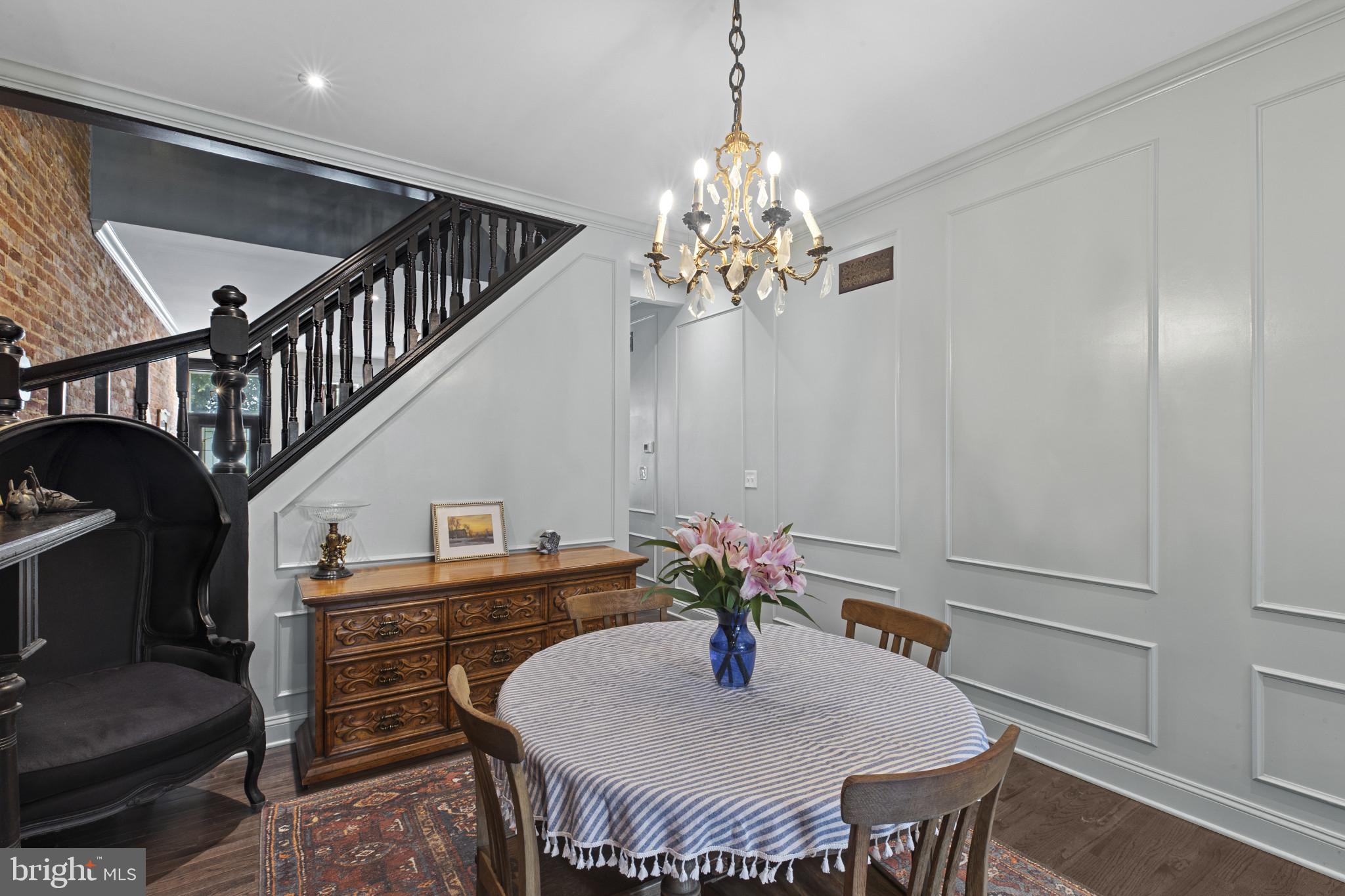 JOHNSTON SQUARE - Residential