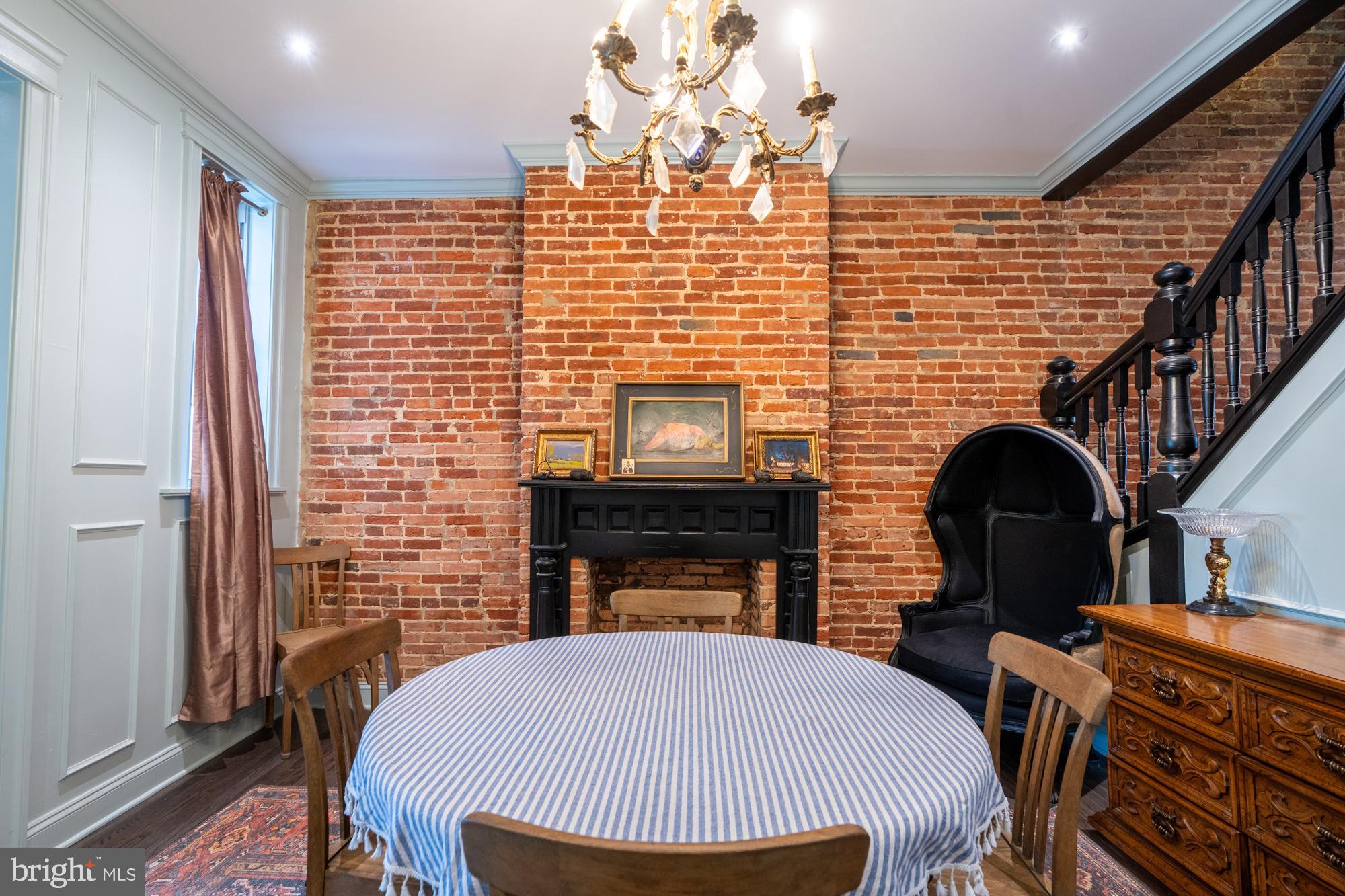 JOHNSTON SQUARE - Residential