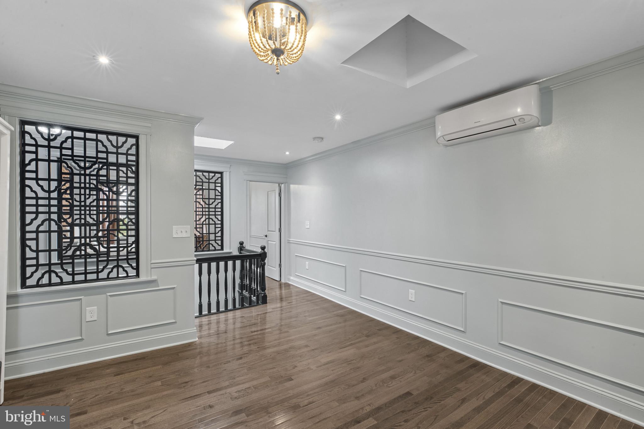 JOHNSTON SQUARE - Residential