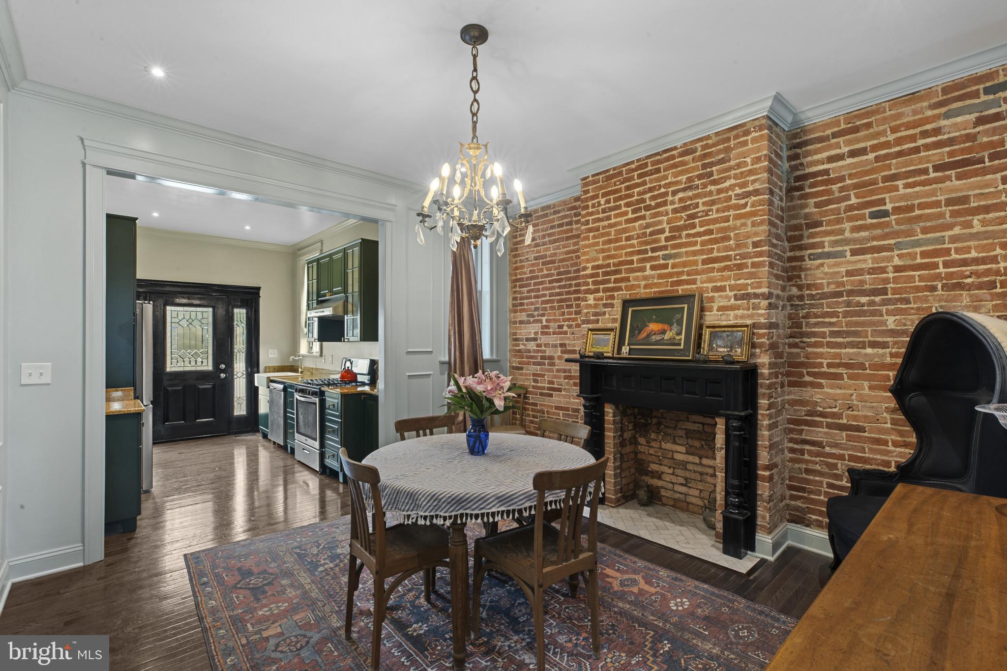 JOHNSTON SQUARE - Residential