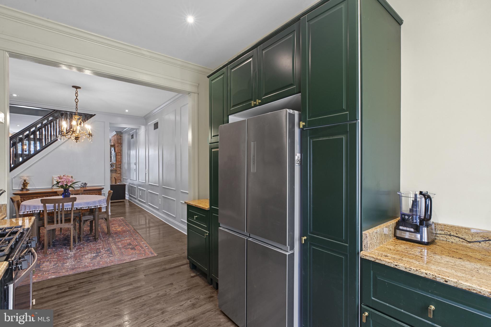 JOHNSTON SQUARE - Residential