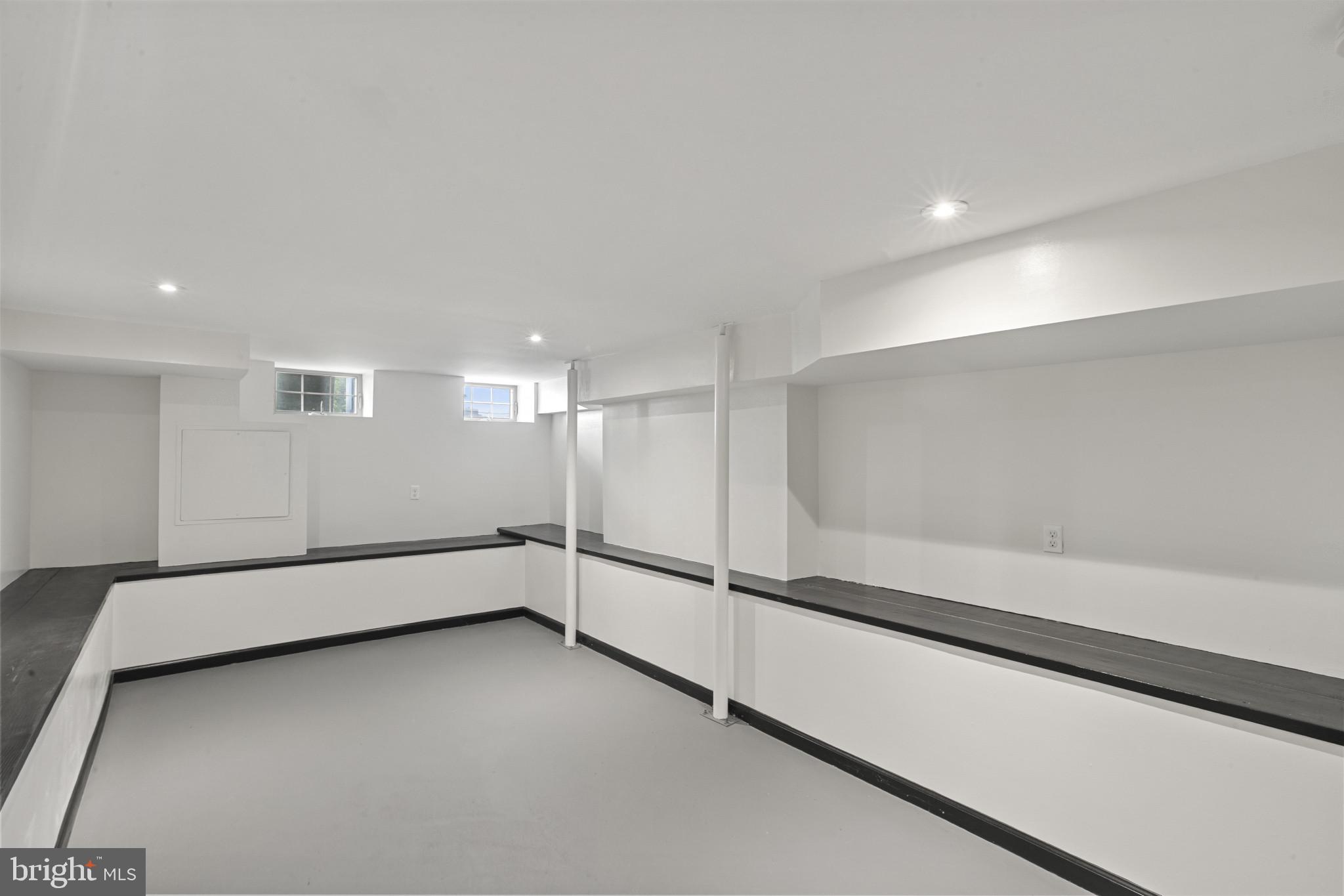 JOHNSTON SQUARE - Residential