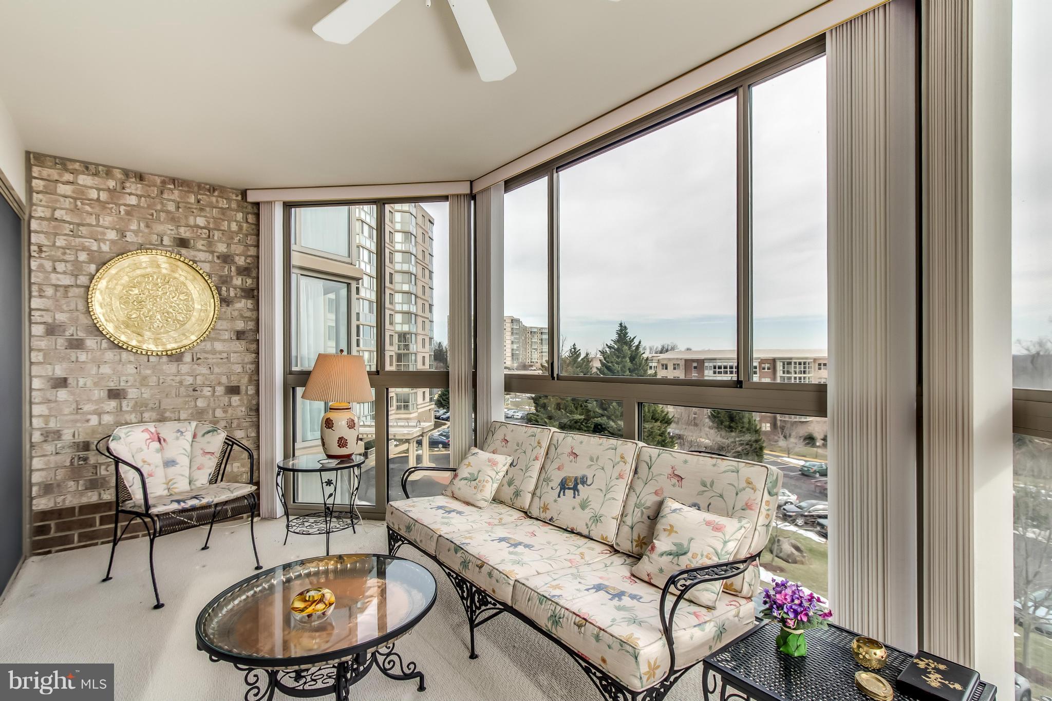 LANSDOWNE WOODS LEISURE WORLD - Residential