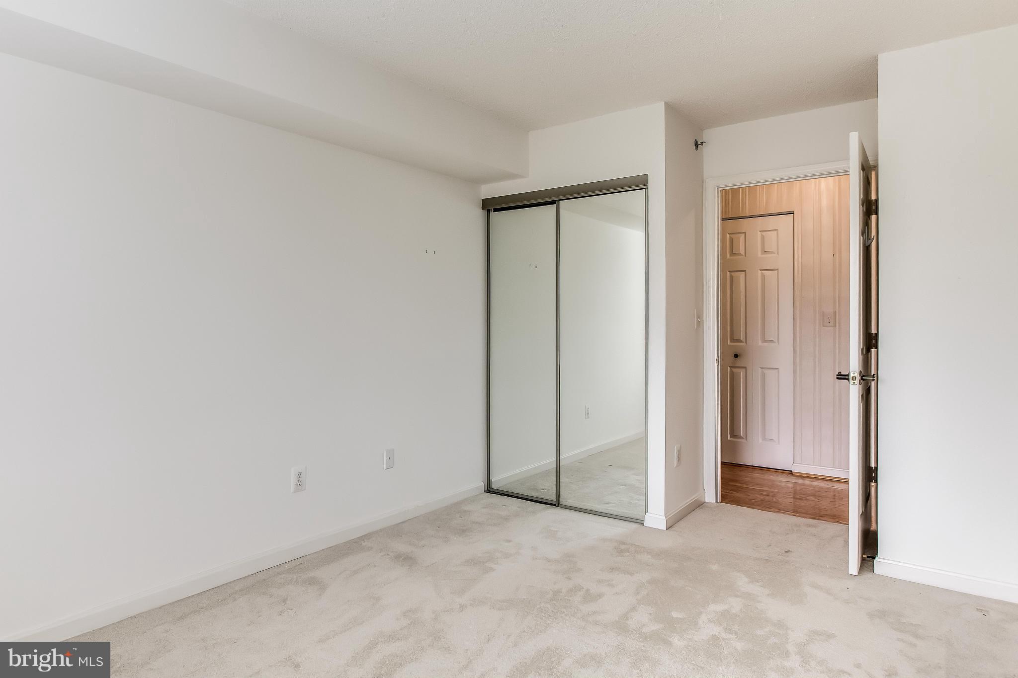 LANSDOWNE WOODS LEISURE WORLD - Residential