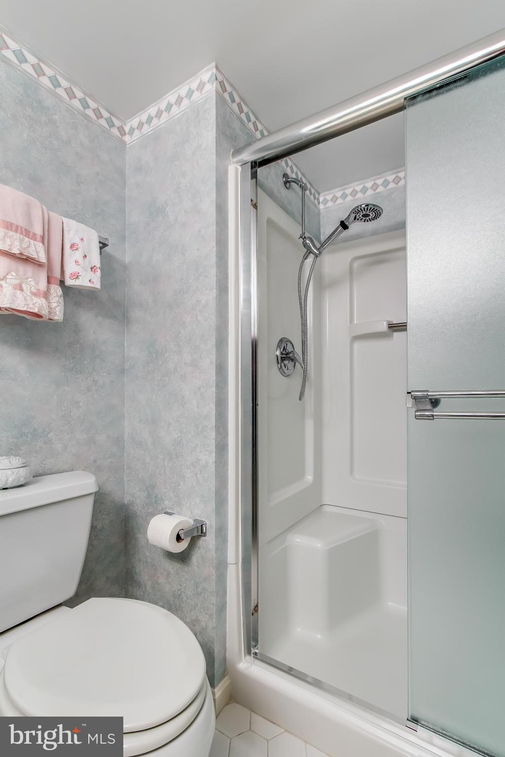 LANSDOWNE WOODS LEISURE WORLD - Residential