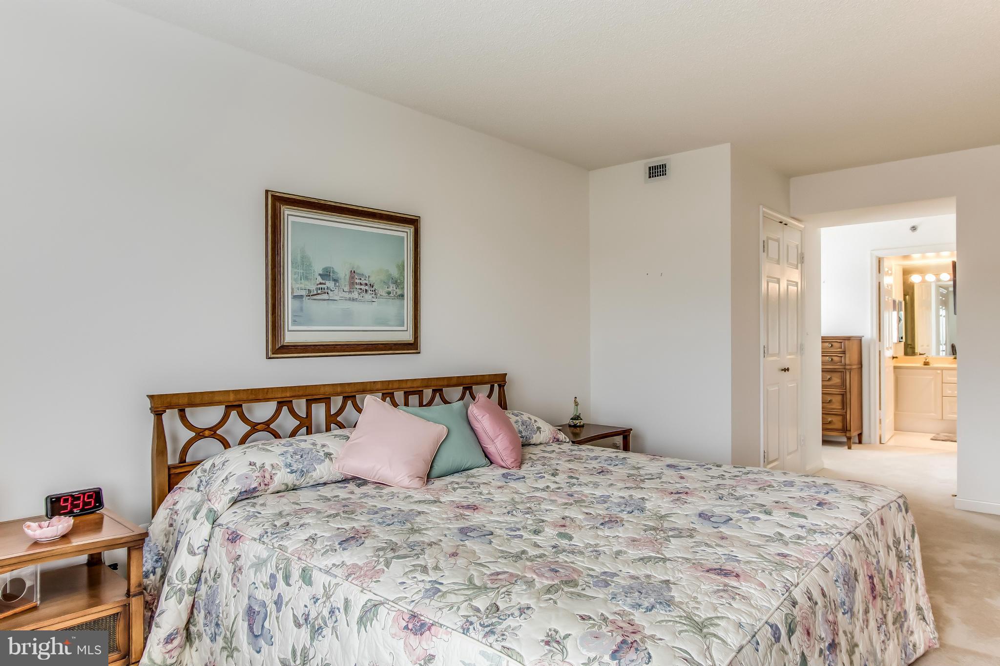 LANSDOWNE WOODS LEISURE WORLD - Residential