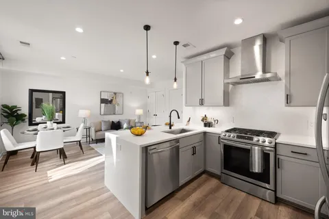 MLS: DCDC2195952