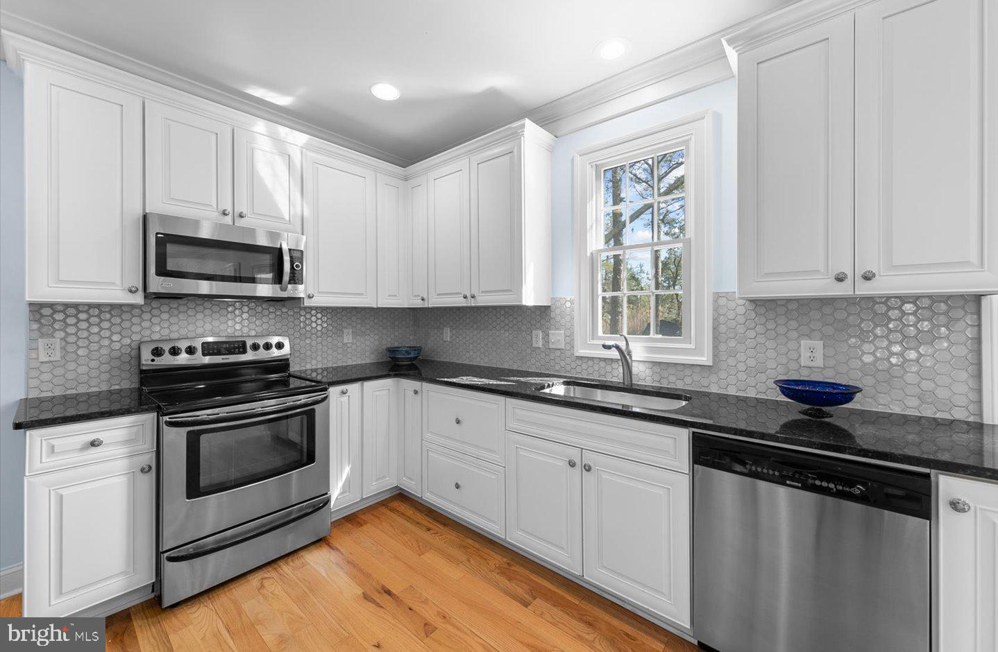 NORTH SHORES - Residential