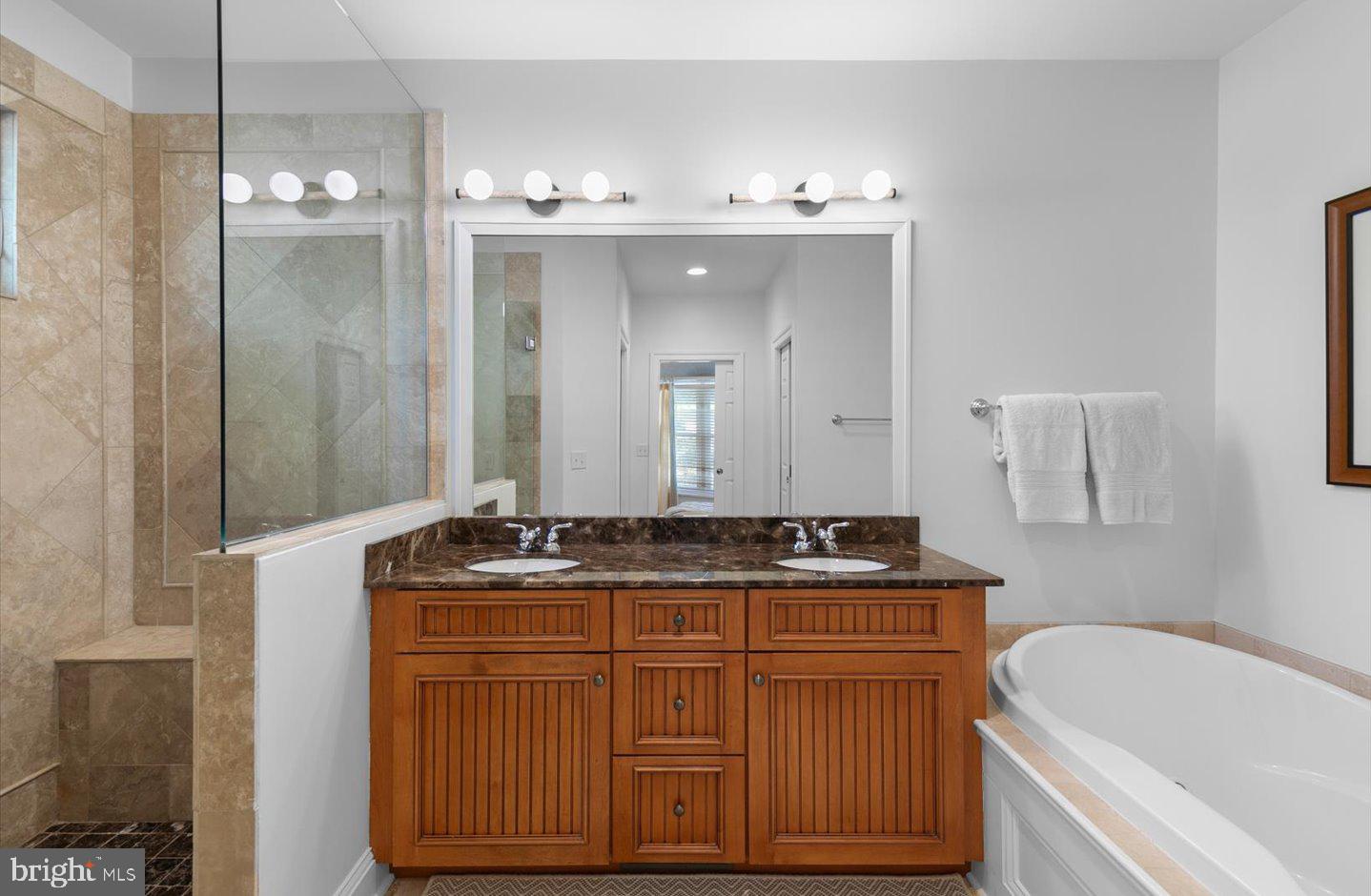 NORTH SHORES - Residential