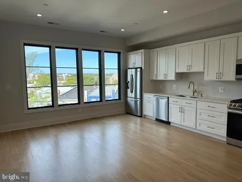 MLS: DCDC2269826