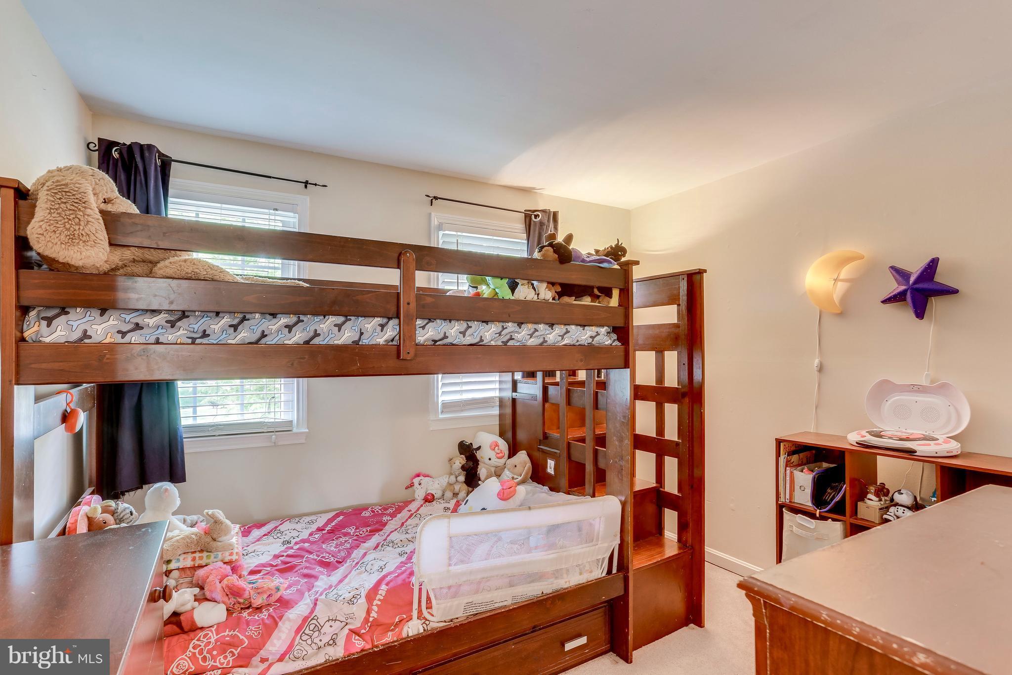 GREENWICH HILL - Residential