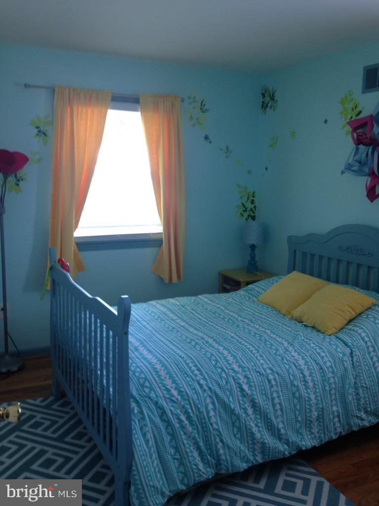 MANOR WOODS - Residential Lease