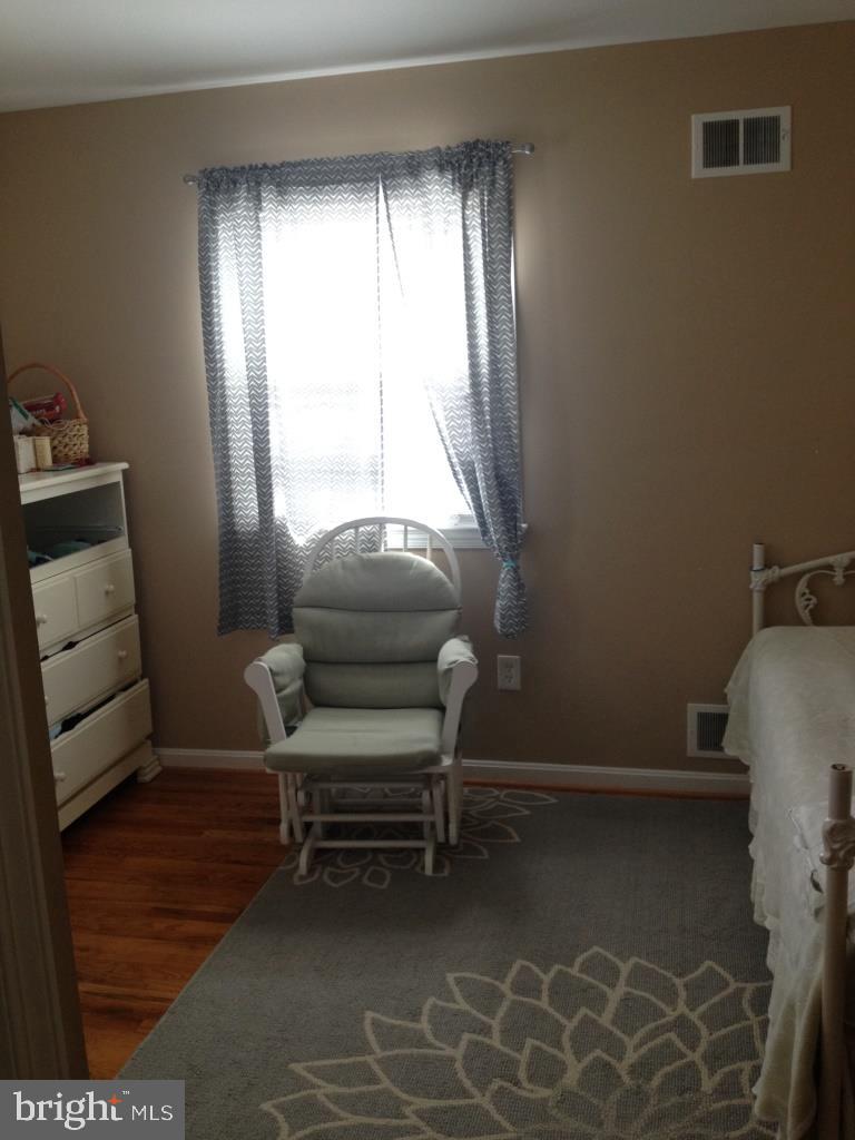 MANOR WOODS - Residential Lease