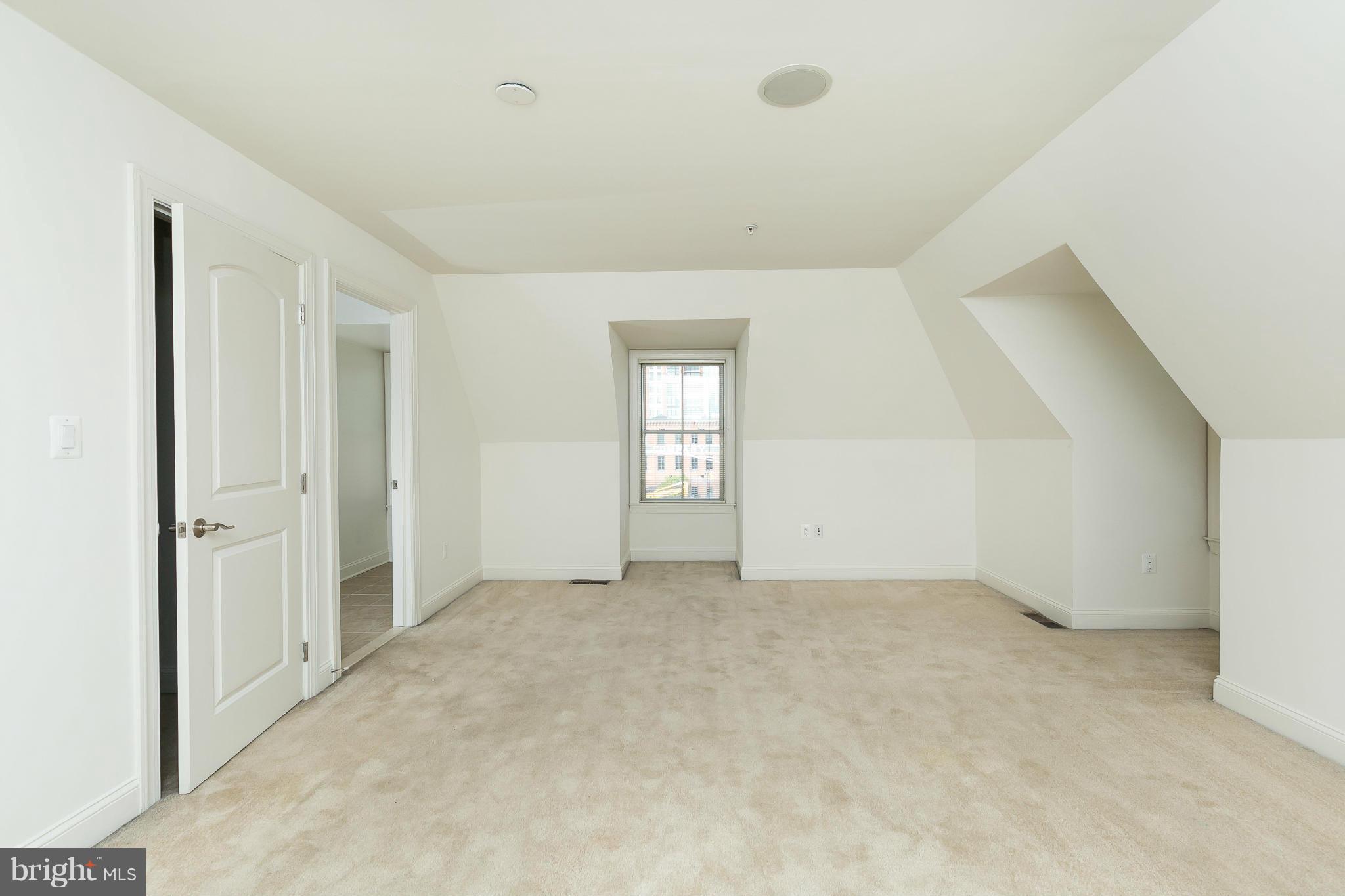 FELLS POINT HISTORIC DISTRICT - Residential