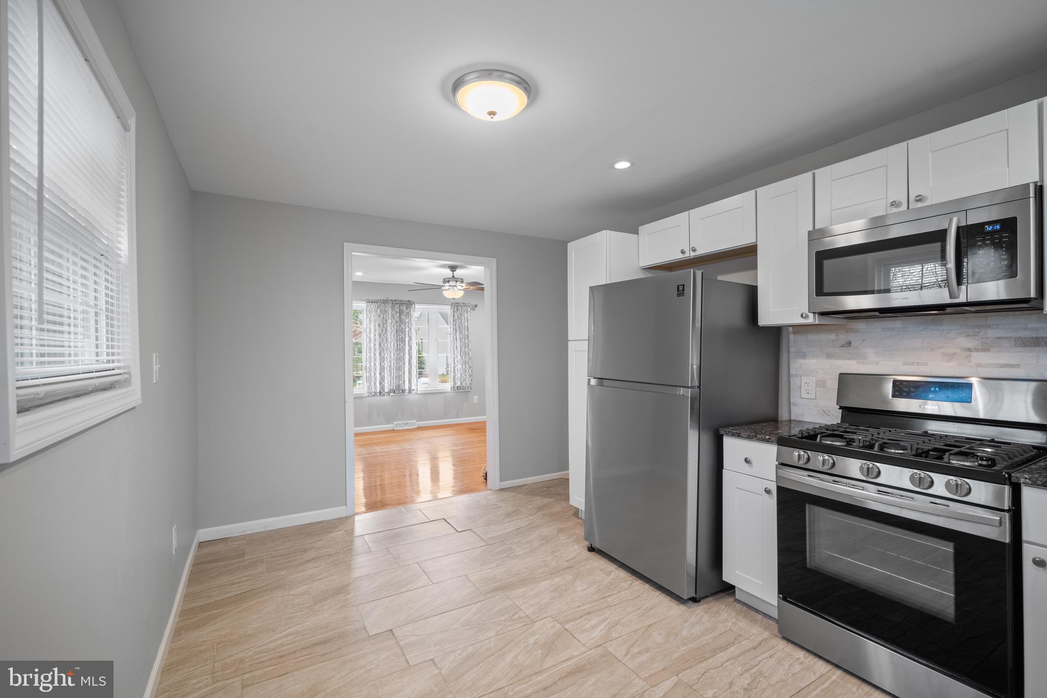 808 Apt 1 HIRSCH AVENUE