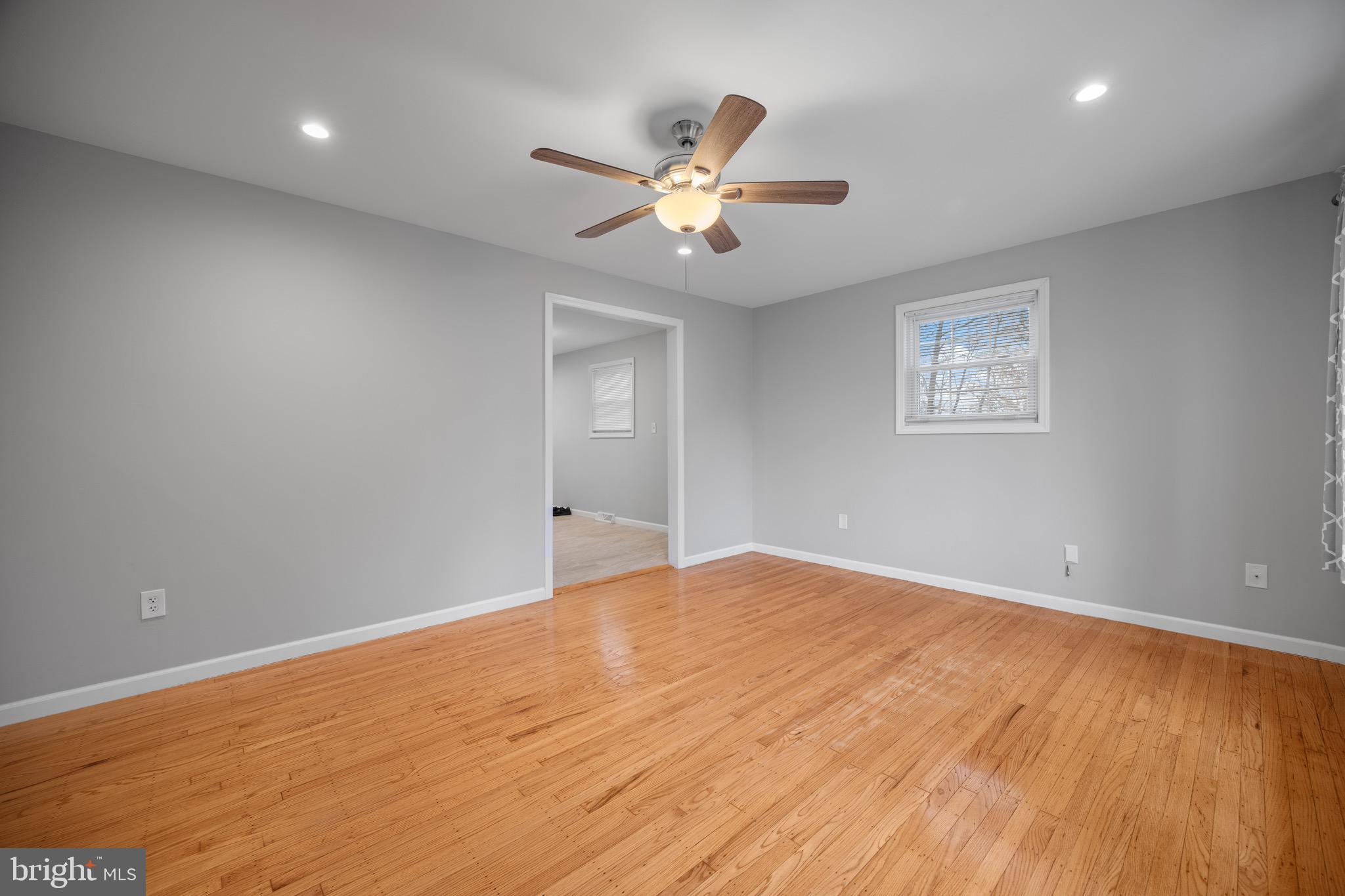 808 Apt 1 HIRSCH AVENUE