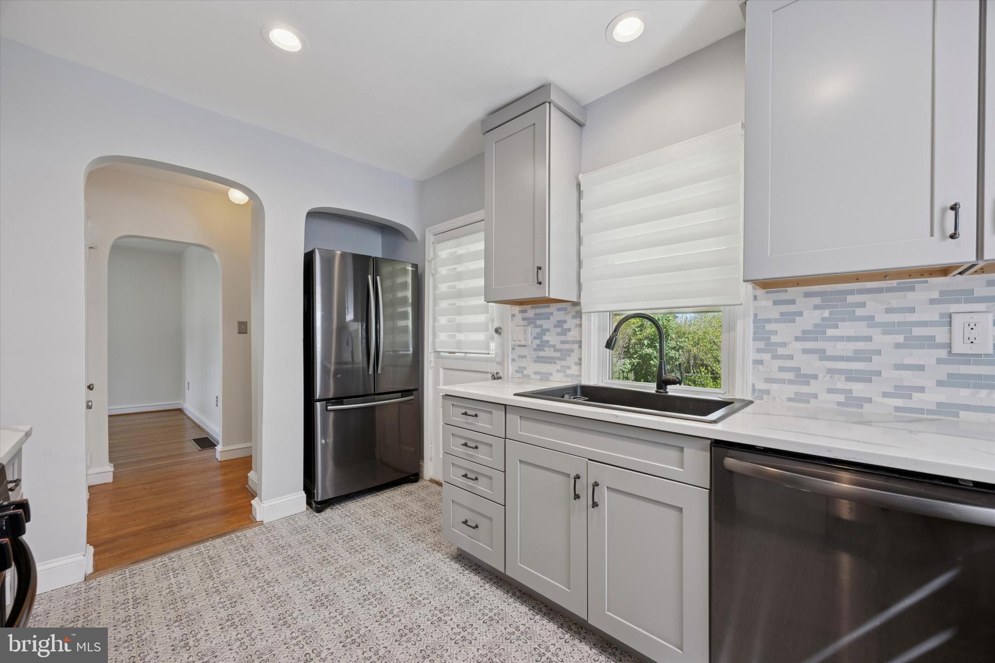 MAPLE RIDGE - Residential