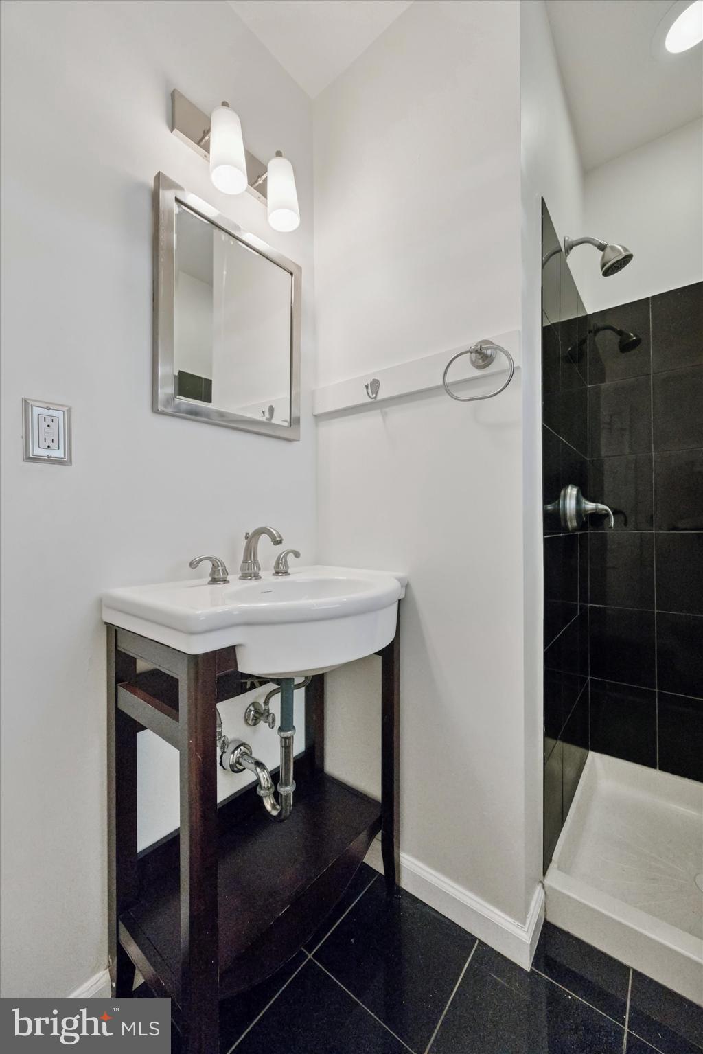 MAPLE RIDGE - Residential