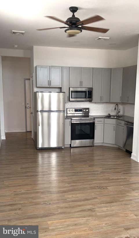 Townhouse For Rent - 221 W Main Street #UNIT 6<br/> Montgomery County, NORRISTOWN, PA 19401