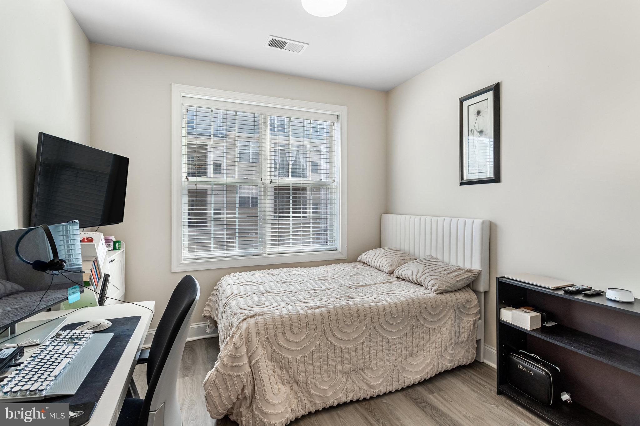 POTOMAC CLUB - Residential