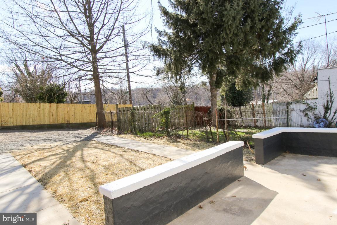 HAMPDEN HISTORIC DISTRICT - Residential