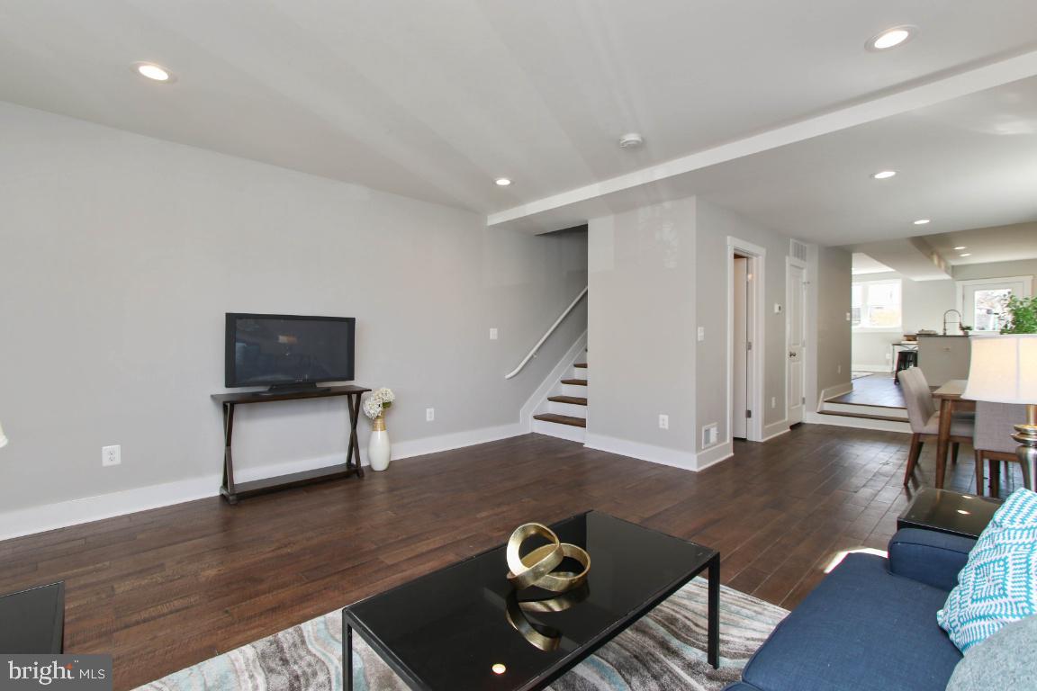 HAMPDEN HISTORIC DISTRICT - Residential