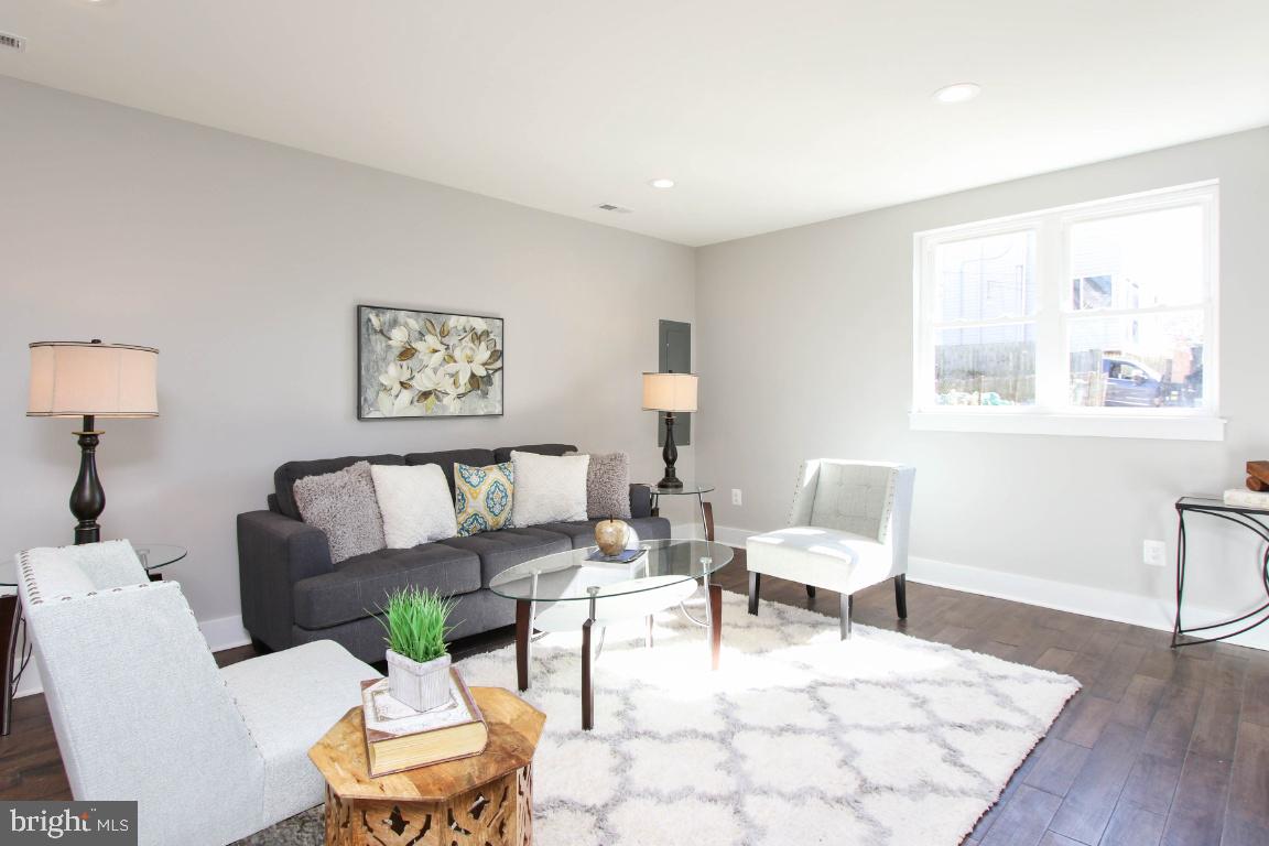 HAMPDEN HISTORIC DISTRICT - Residential