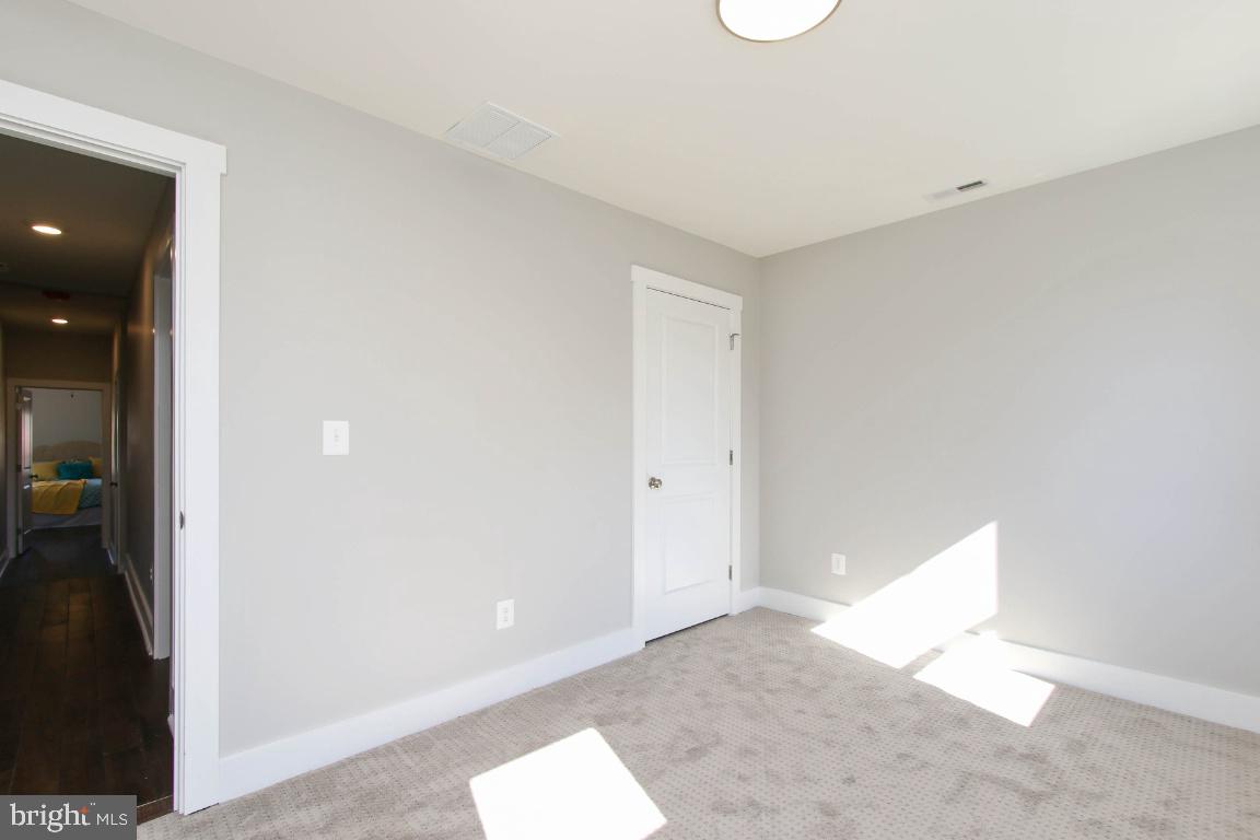 HAMPDEN HISTORIC DISTRICT - Residential