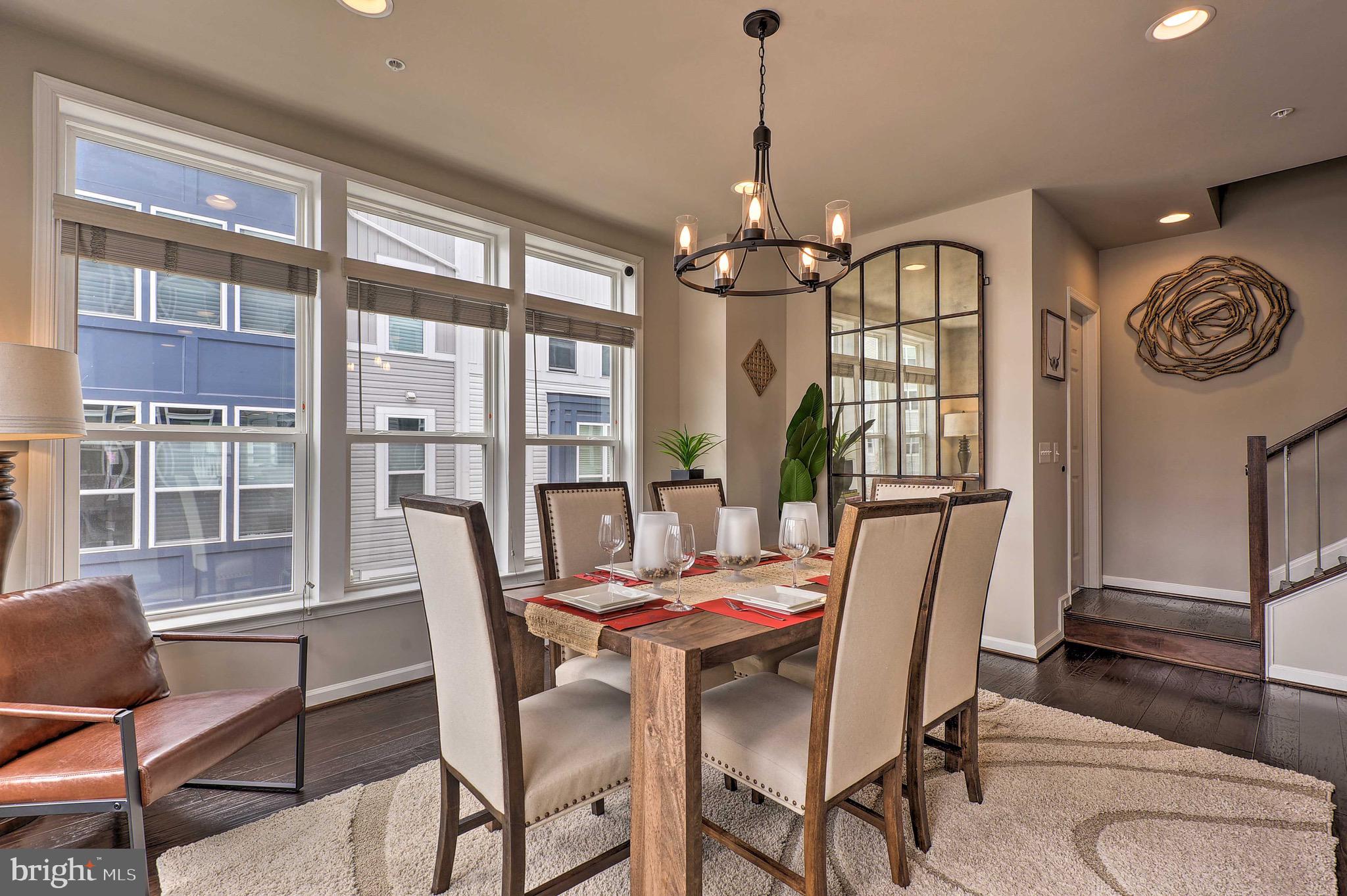 ADMIRALS SQUARE - Residential