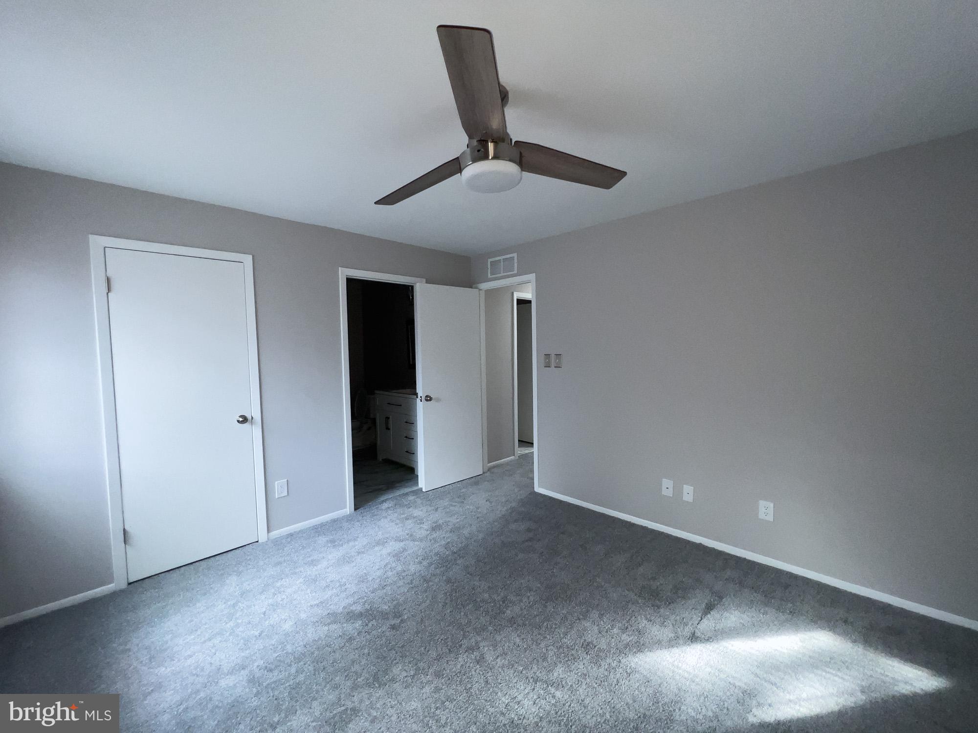 WOOD HOLLOW - Residential