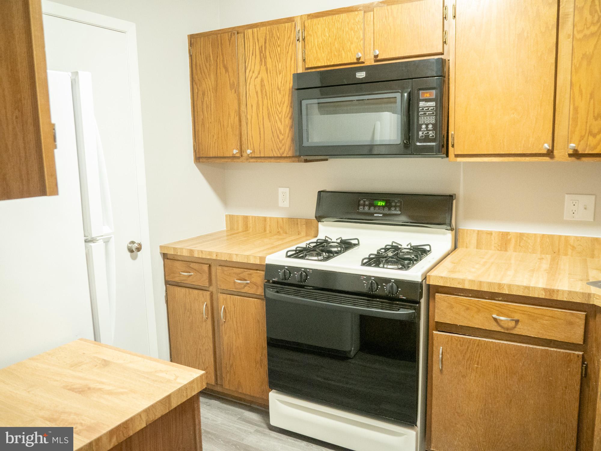 WOOD HOLLOW - Residential