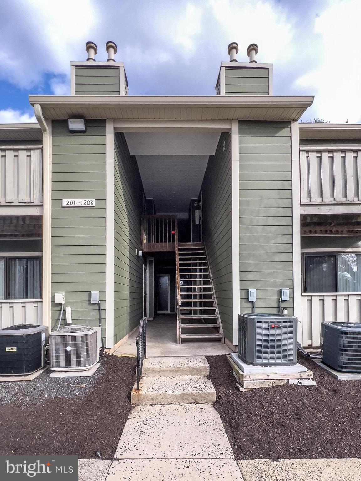 WOOD HOLLOW - Residential