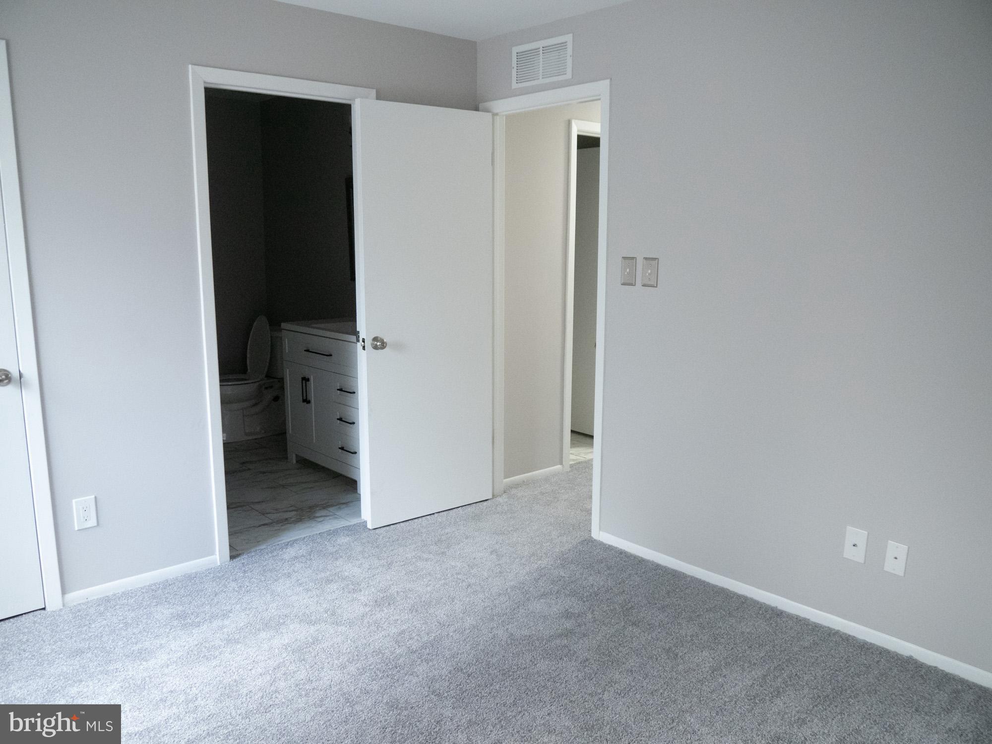 WOOD HOLLOW - Residential